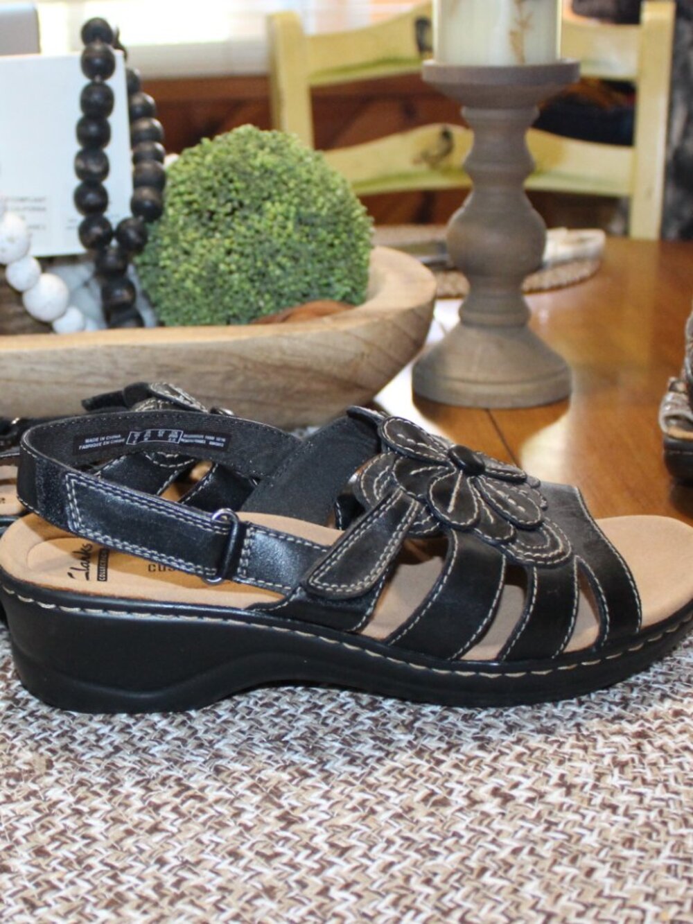 NWT Clark Lexi Venice Flower Sandal 9 1/2 WIDE. CUTE!! - Picture 9 of 10